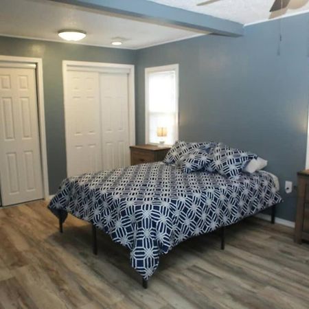 1 Bedroom With A Fireplace Close To Base Lawton Exterior foto